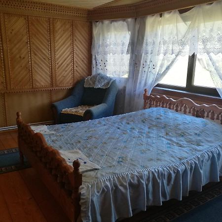 Gutsulska Oselya Vila Kryvopol'ye Exterior foto