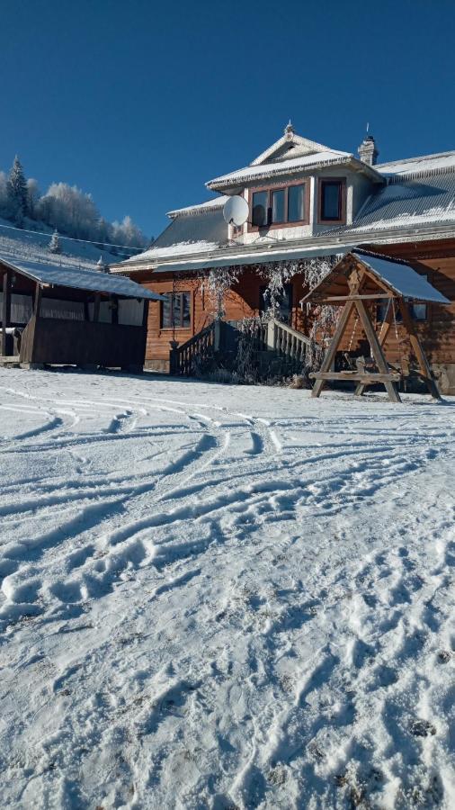Gutsulska Oselya Vila Kryvopol'ye Exterior foto