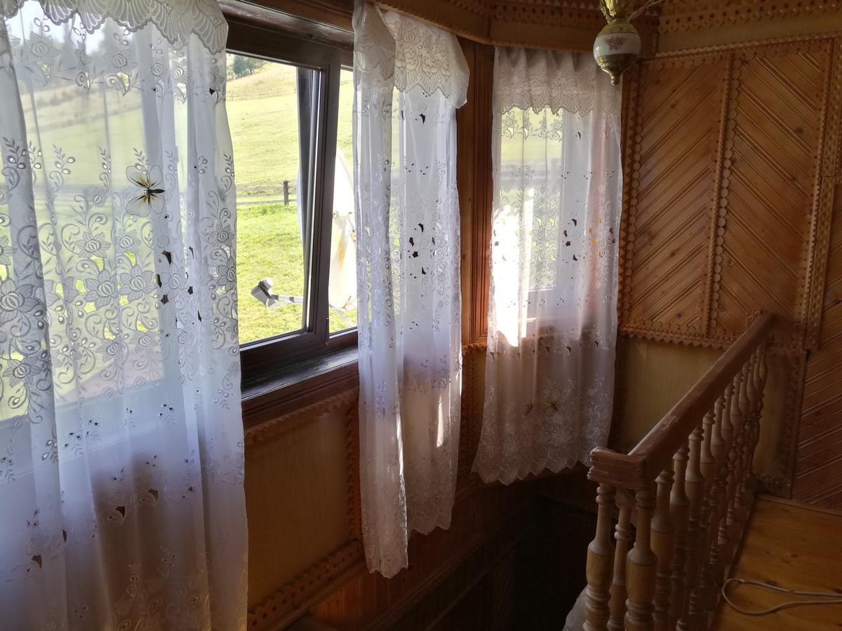 Gutsulska Oselya Vila Kryvopol'ye Exterior foto