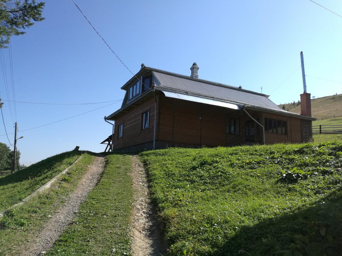 Gutsulska Oselya Vila Kryvopol'ye Exterior foto