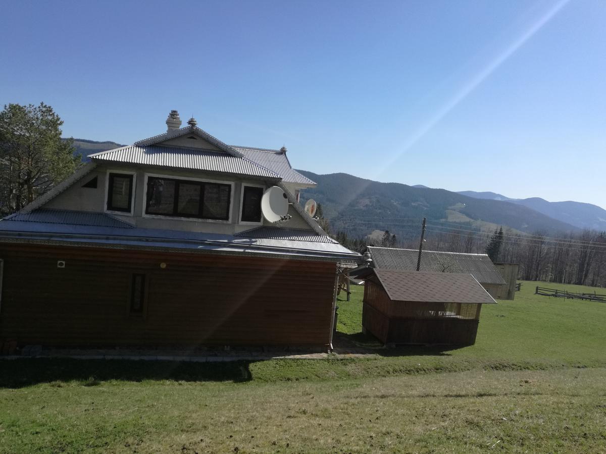 Gutsulska Oselya Vila Kryvopol'ye Exterior foto